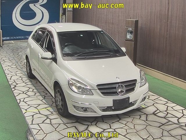 54 Mercedes benz B class 245232 2011 г. (BAYAUC)